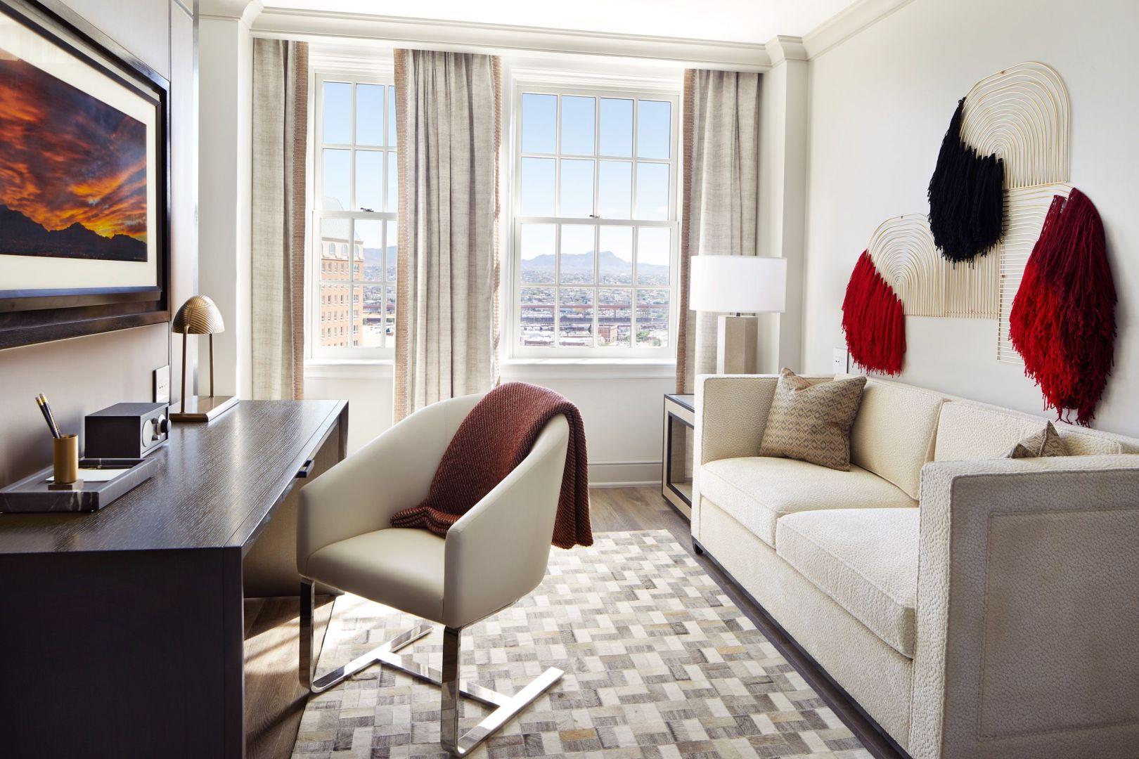 The Plaza Hotel Pioneer Park El Paso Extérieur photo A typical bedroom at the 222 East 44th Street building