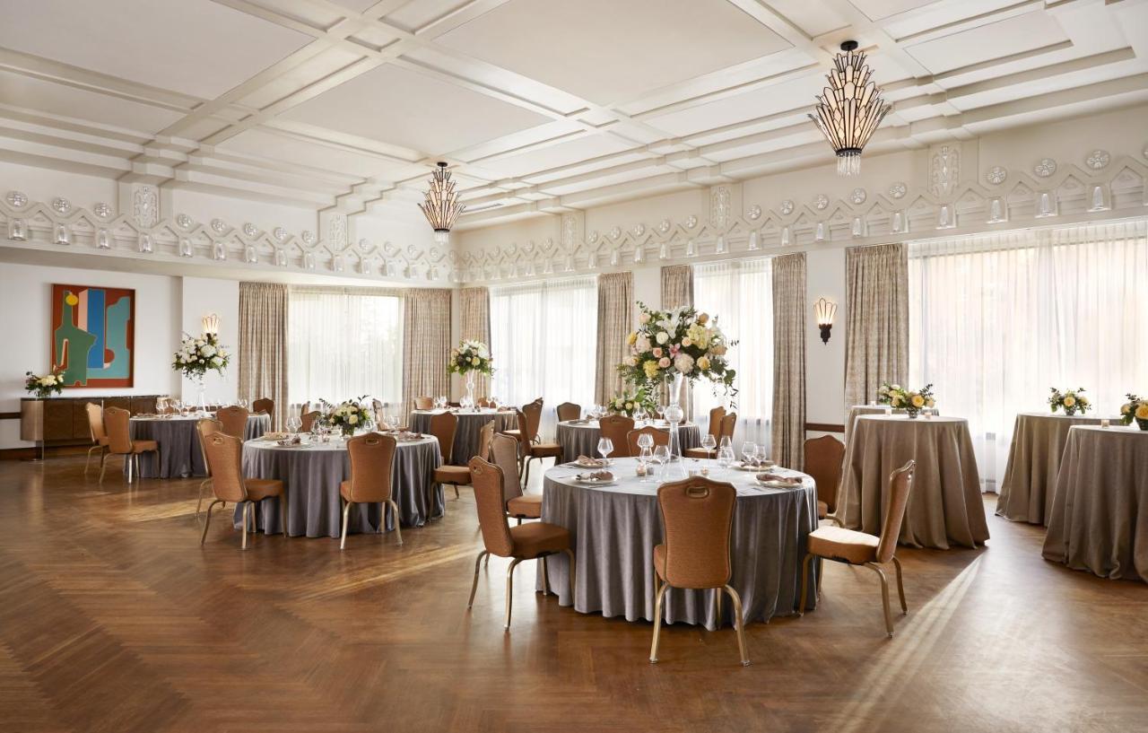 The Plaza Hotel Pioneer Park El Paso Extérieur photo The Great Hall